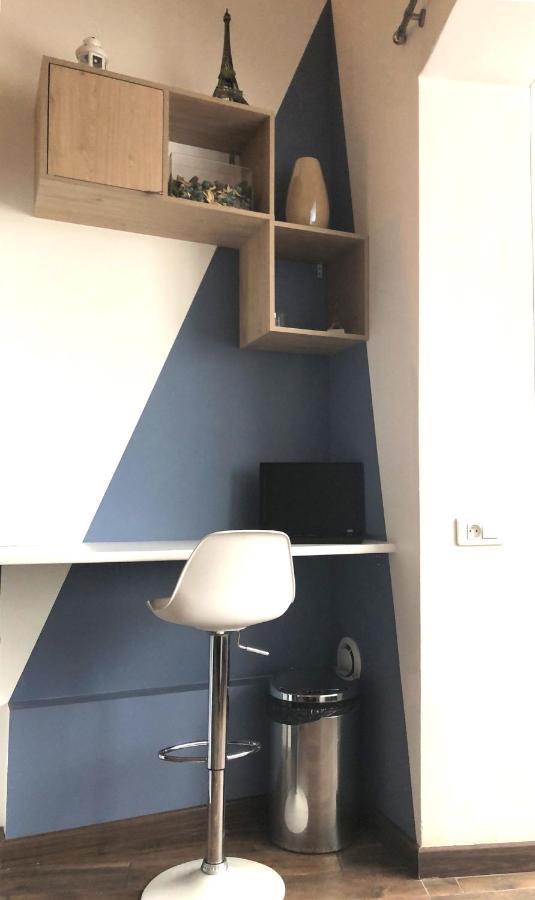 Loft 5 Places With View On Eiffel Tower Paris Exterior photo