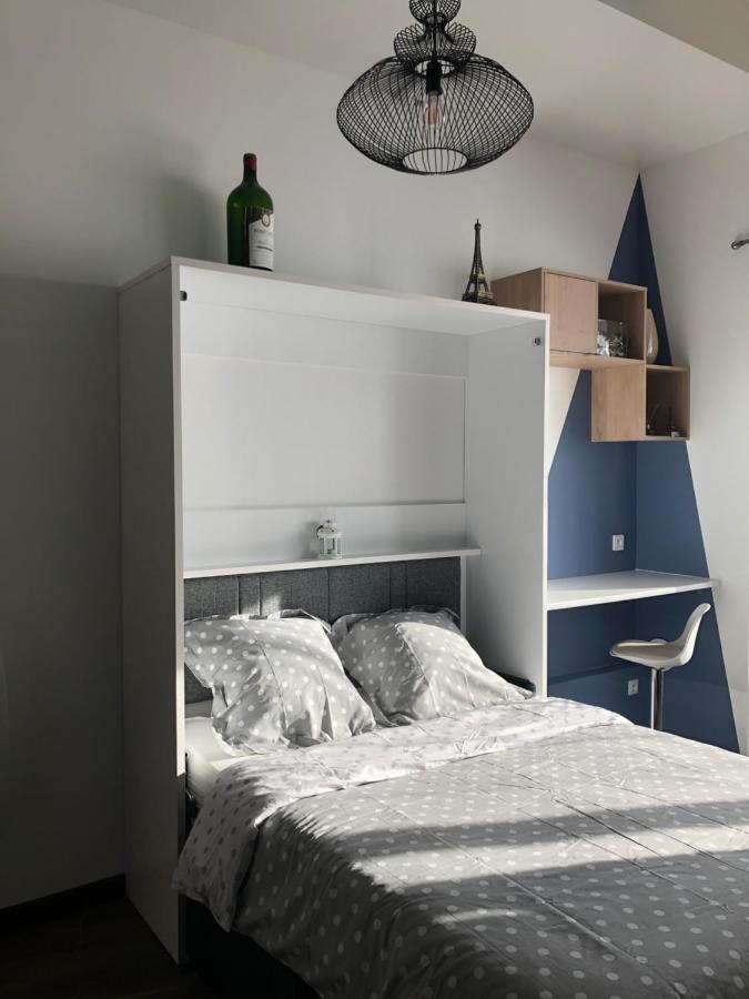Loft 5 Places With View On Eiffel Tower Paris Exterior photo